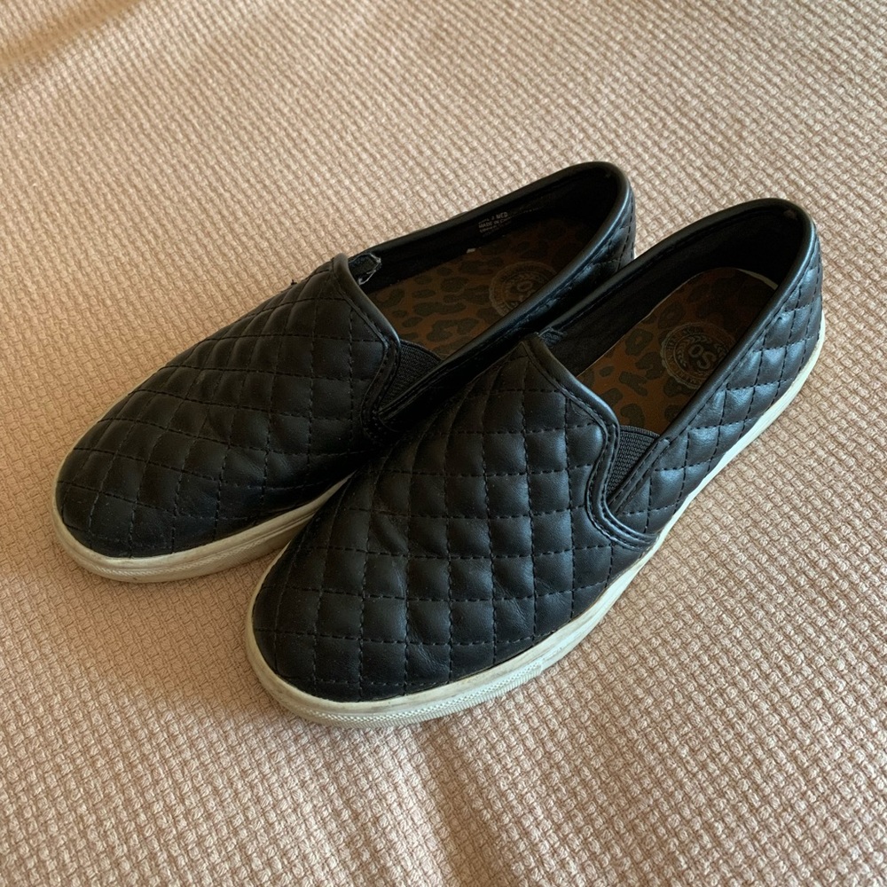 Girls shoes